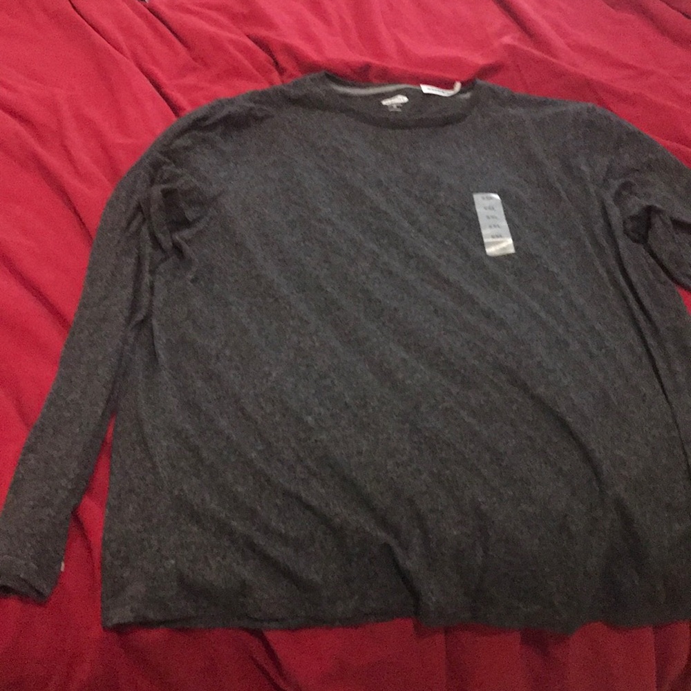 Gray Old Navy soft washed long sleeved shirt